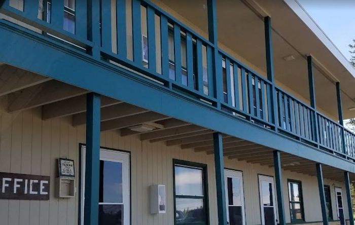 Beekers Grub and Lodging (Corner Cafe & Motel ) - Web Listing